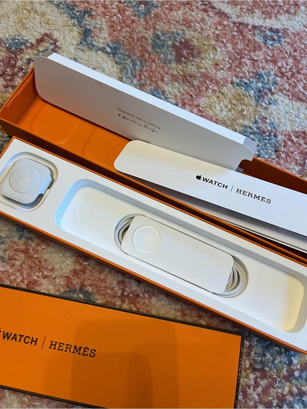 Hermès Series 10 42mm Apple Watch 2 bands with all original packing and receipt